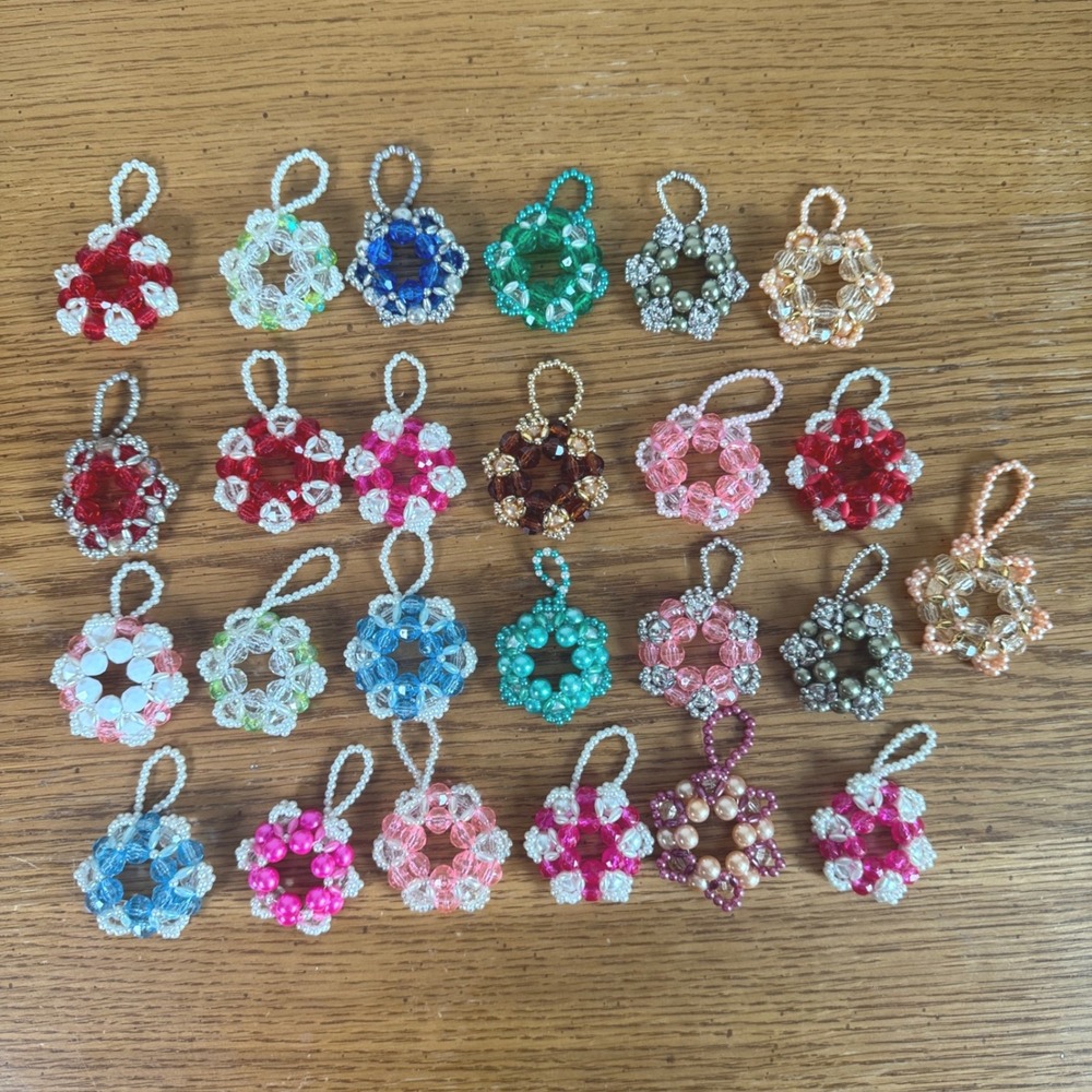25pc Vintage‎ Handmade Beaded Wreath Christmas Ornaments Multi Color Set